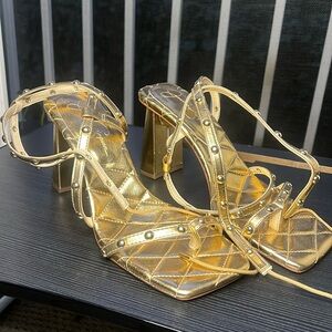 Gold metallic Nappa wrap shoes